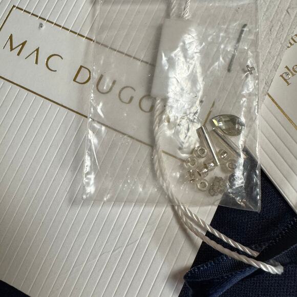 Mac Duggal Women's Size 16 navy Beaded Long Sleeve Cuff Drop Shoulder Gown NWT - Picture 11 of 12